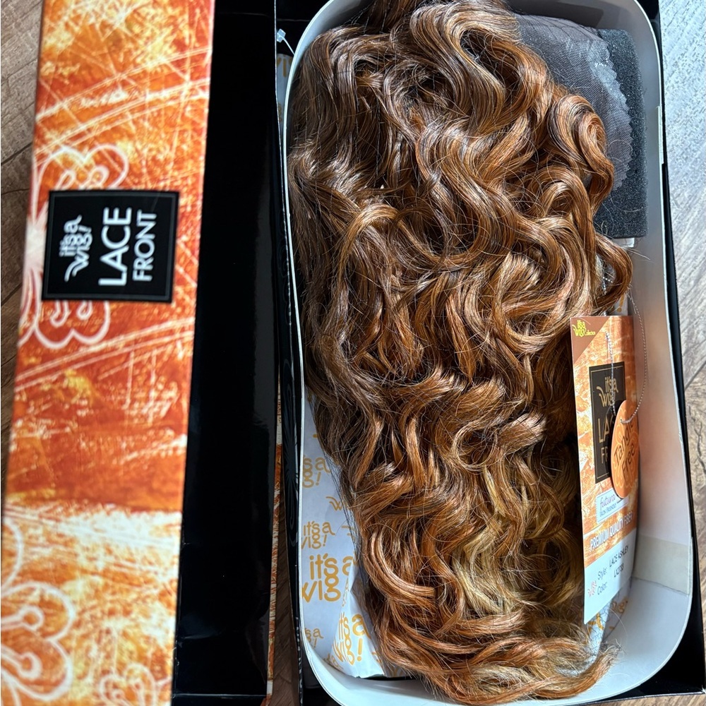 New Wig In Box - Picture 3 of 4